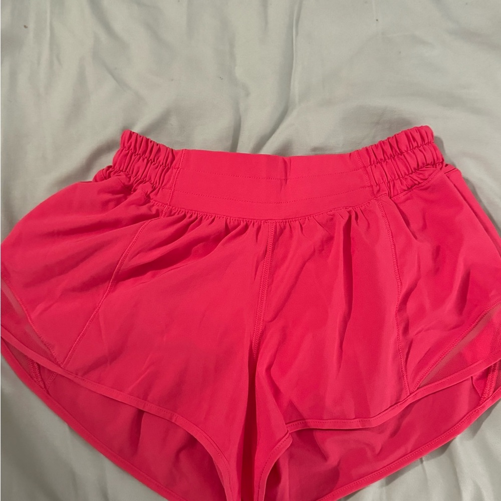 Lululemon Lip gloss Hotty Hot shorts 2.5”